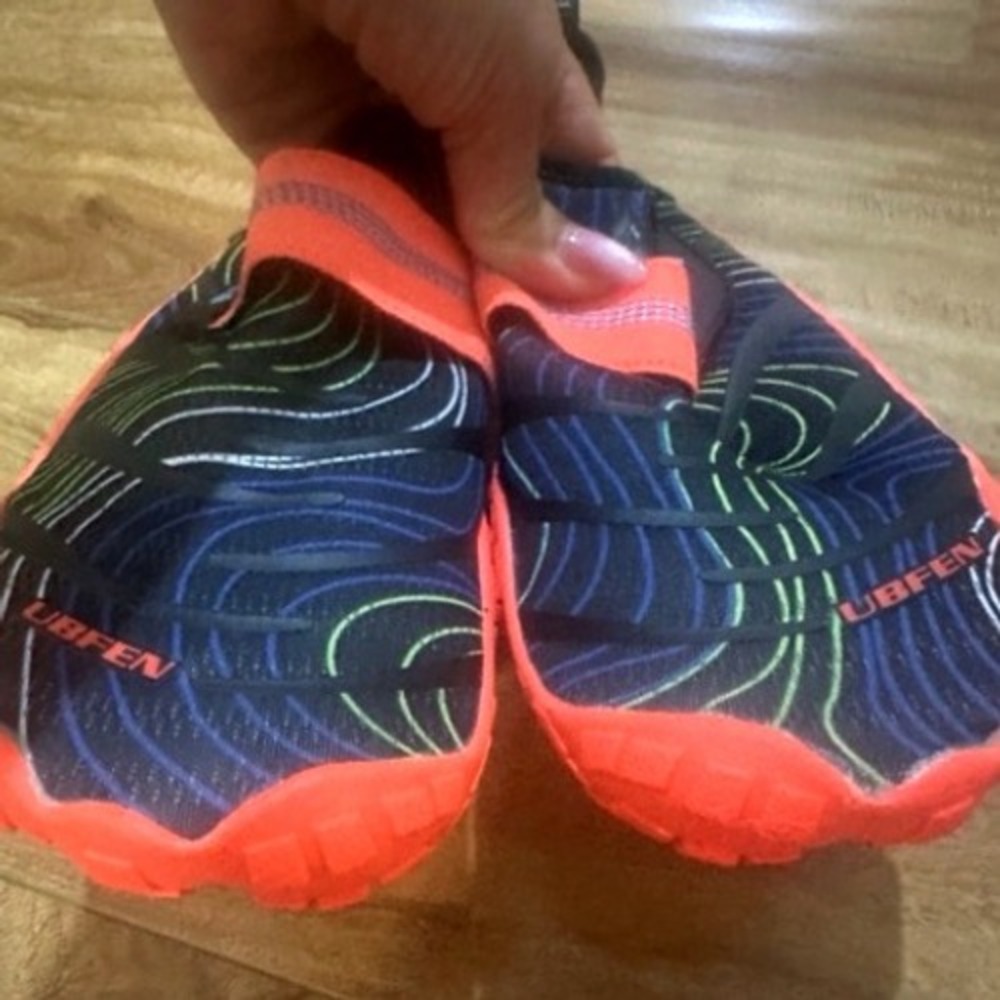 UBFEN Kids Water Shoes Aqua Socks Orange Blue Wave Pattern Size EUR 37 - Picture 2 of 5